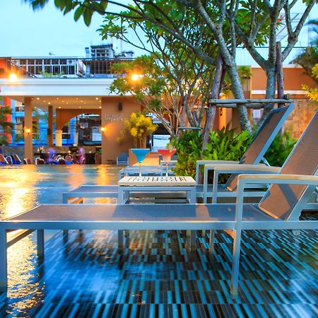 Kudos Parc Pattaya Hotel Exterior photo